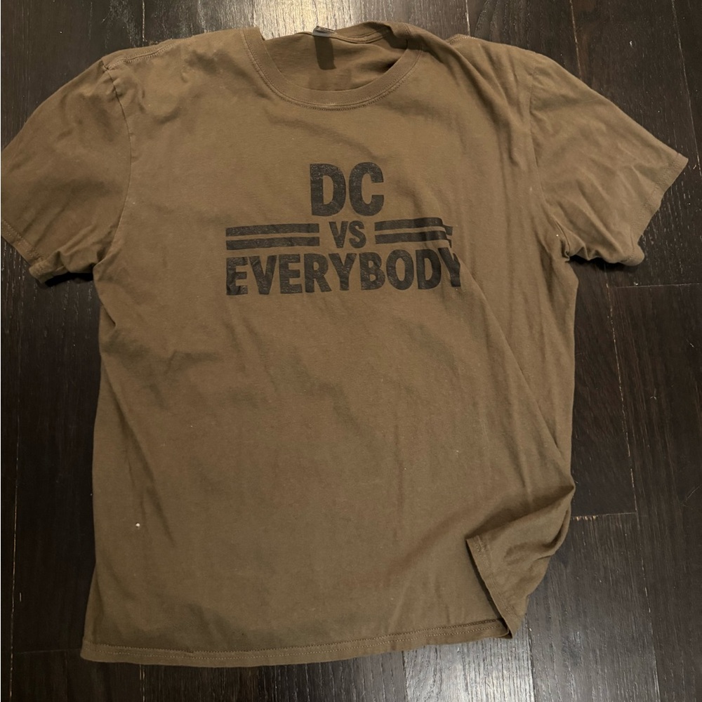 DC vs Everybody Graphic T-Shirt, size XL
